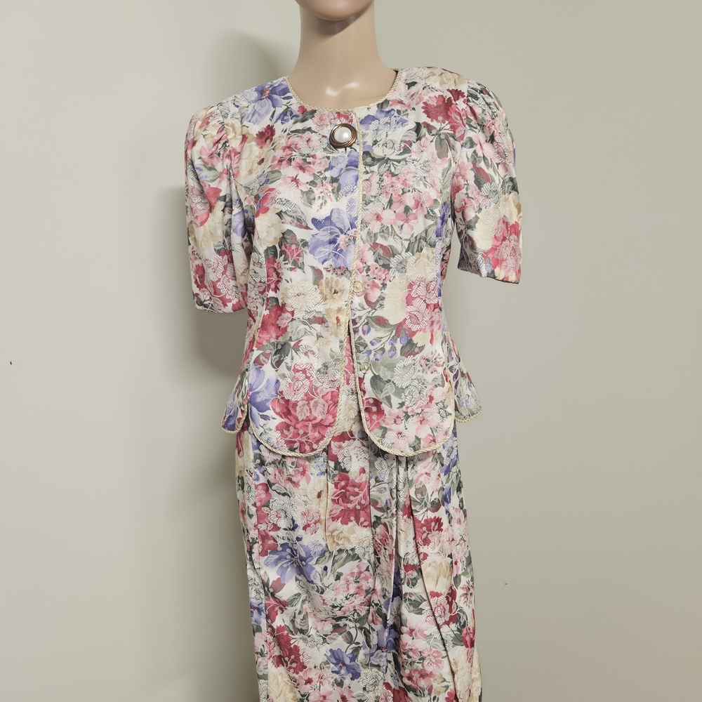 Leslie Fay Floral Pastel Two-Piece Skirt Set in Pink, Purple, Cream